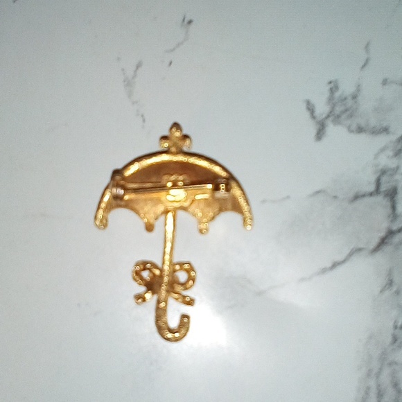 *GIFT* Vintage Detailed Gold Tone Umbrella Brooch / Pin - Picture 5 of 10